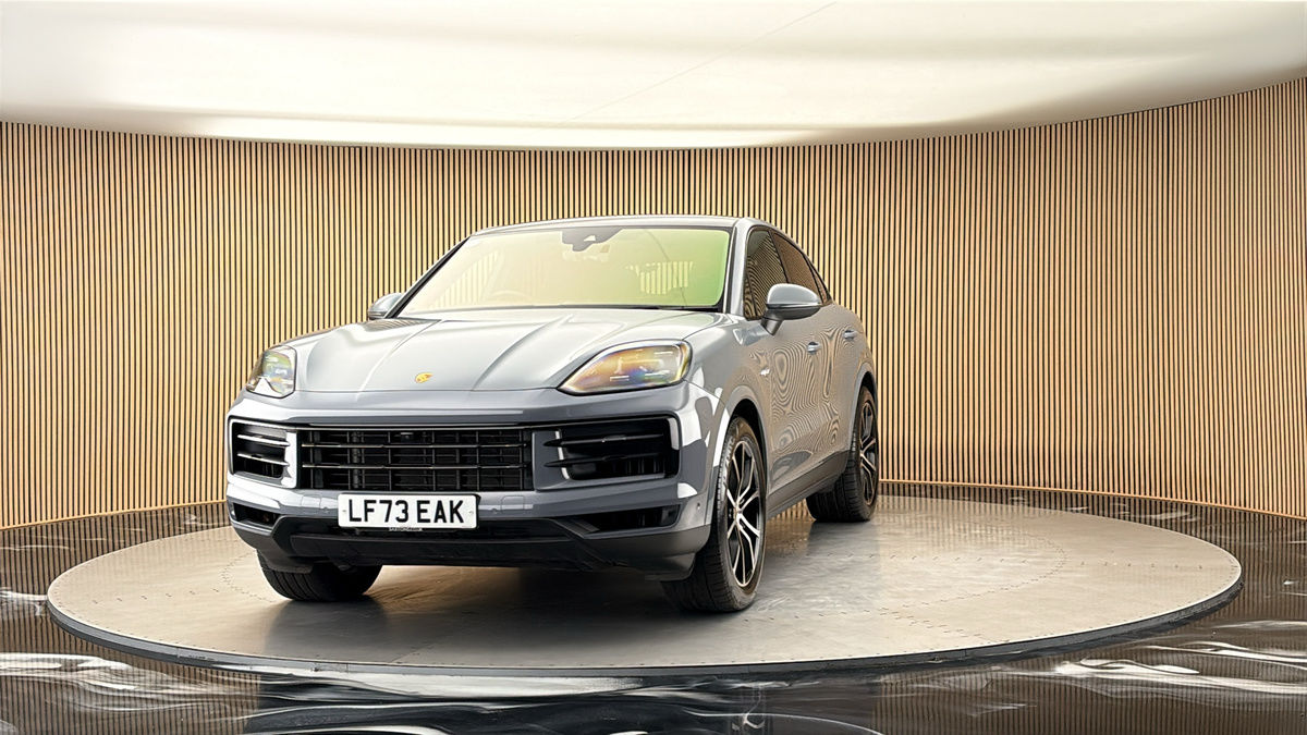 More views of Porsche Cayenne