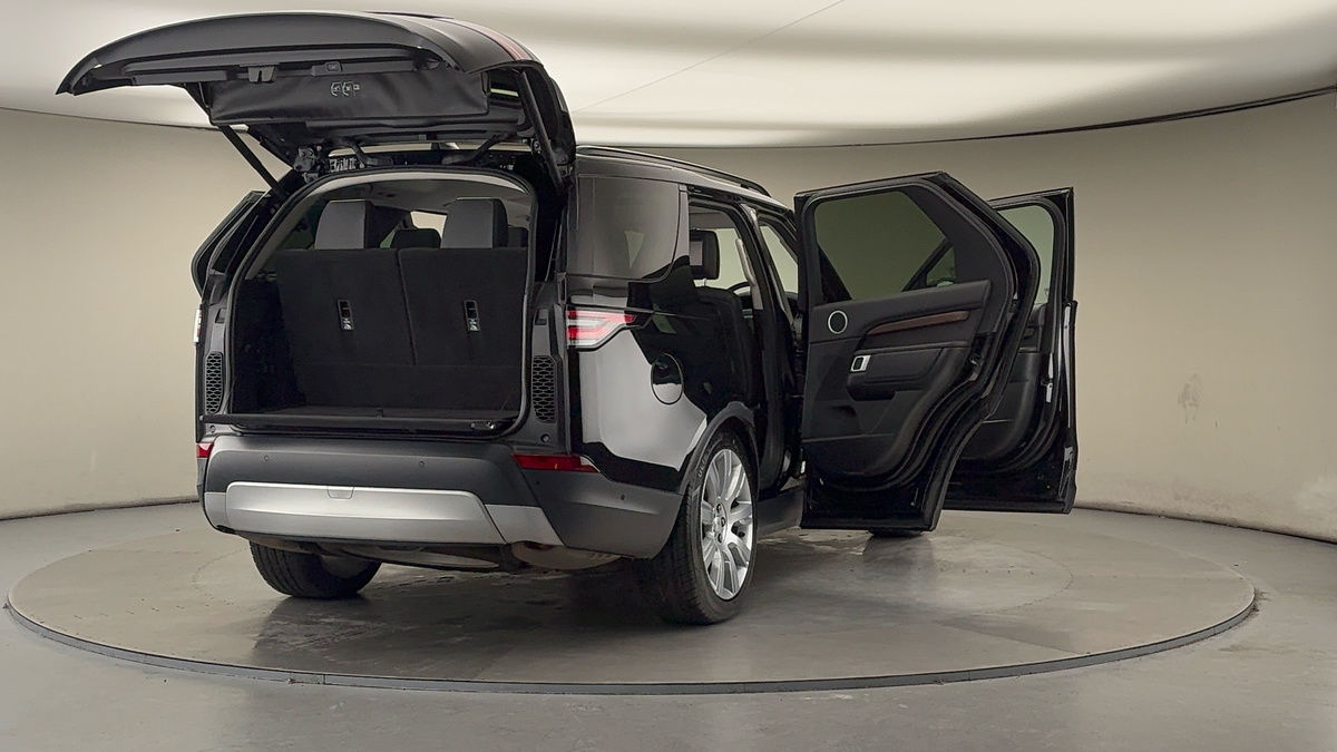 More views of Land Rover Discovery