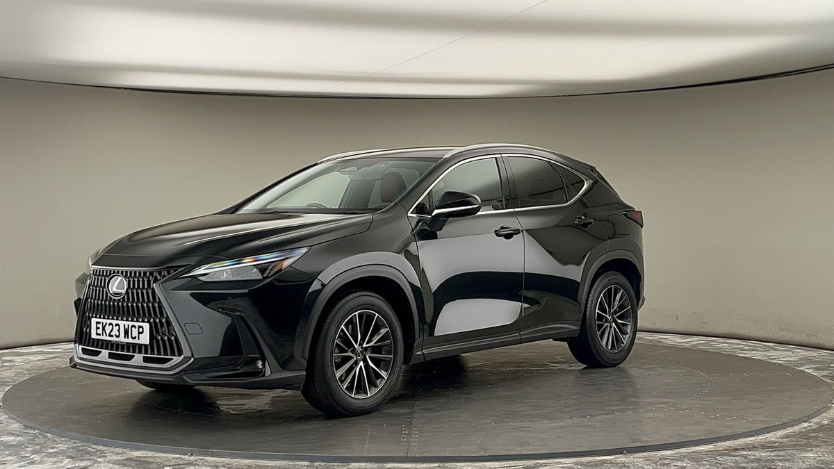 Lexus NX Image 20
