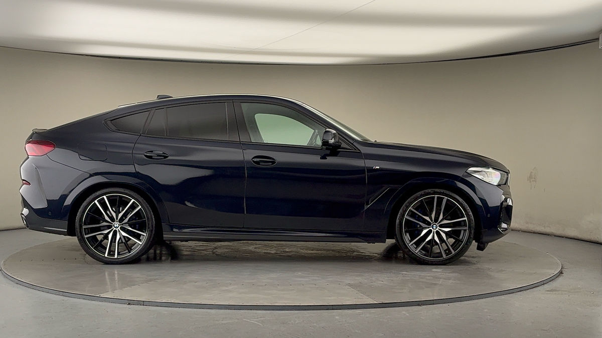 BMW X6 Image 16