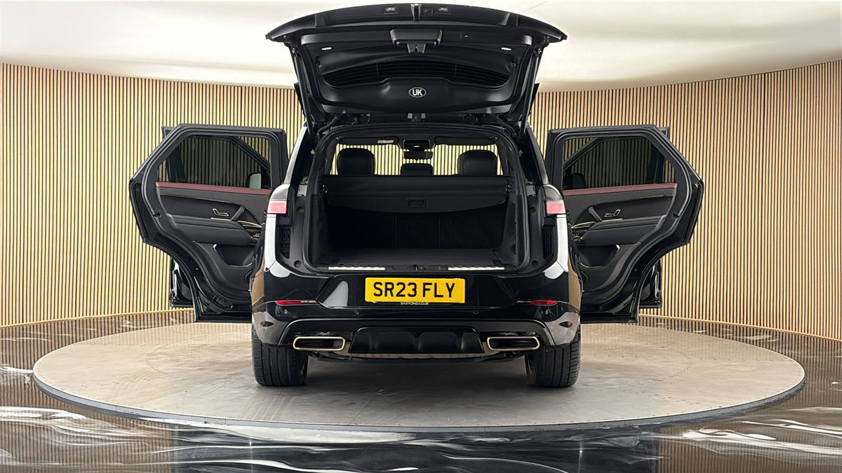 More views of Land Rover Range Rover Sport