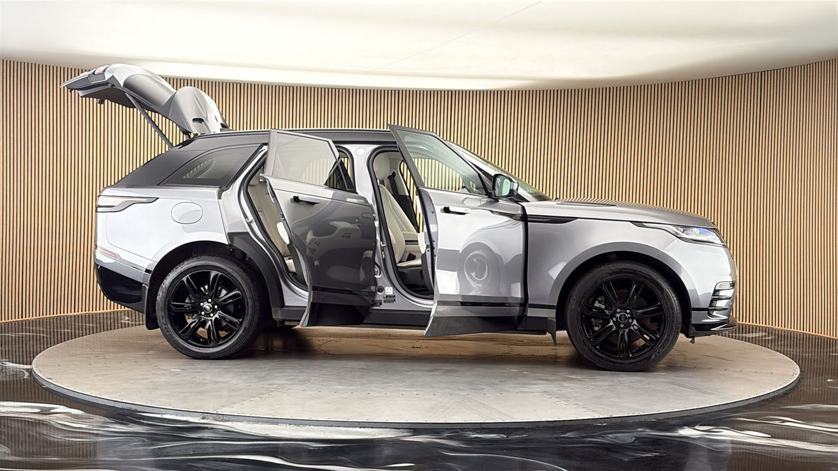 More views of Land Rover Range Rover Velar