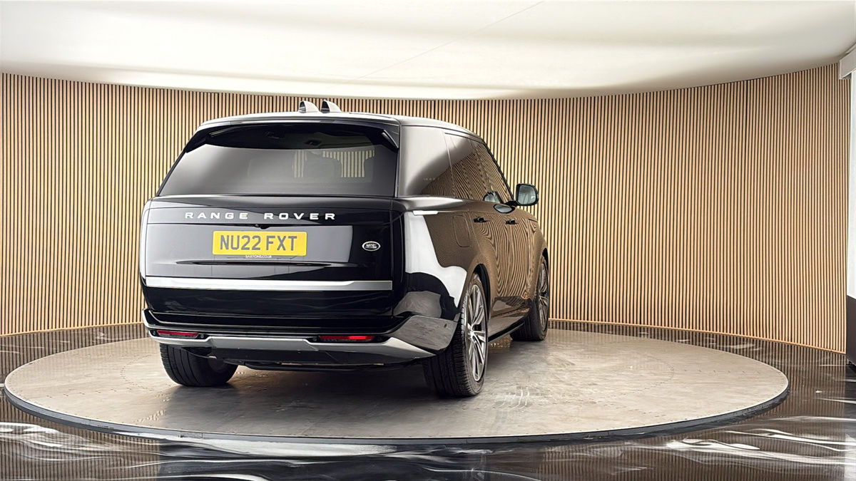 More views of Land Rover Range Rover