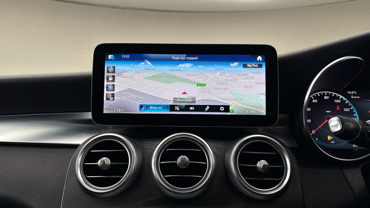 Mercedes-Benz GLC Image 17