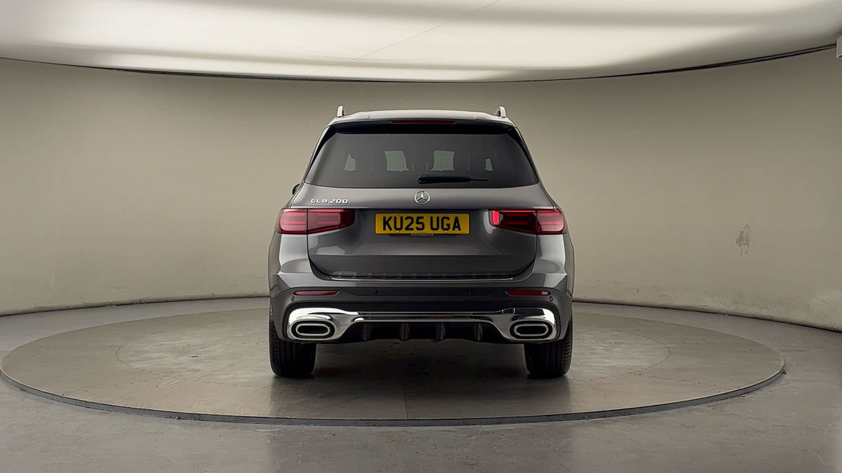 Mercedes-Benz GLB Image 4