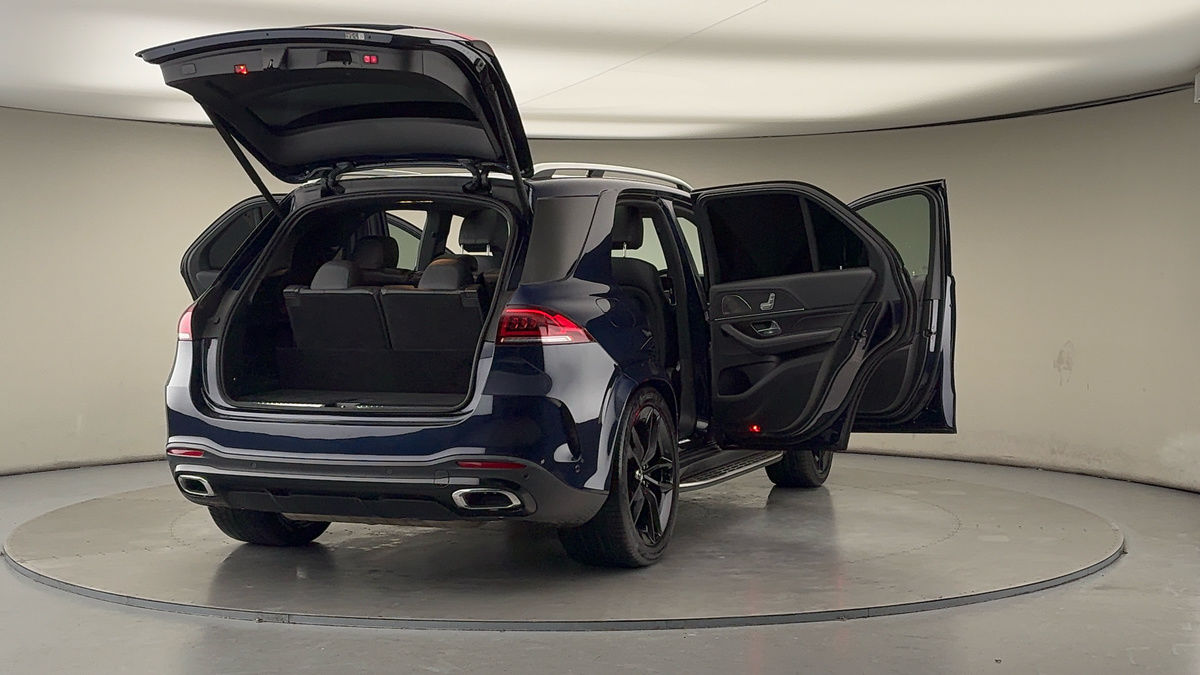 More views of Mercedes-Benz GLE