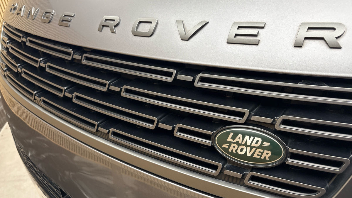 Land Rover Range Rover Sport Image 24