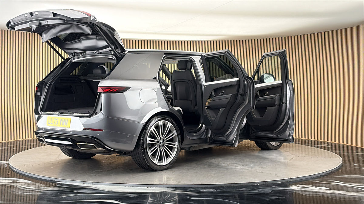 More views of Land Rover Range Rover Sport