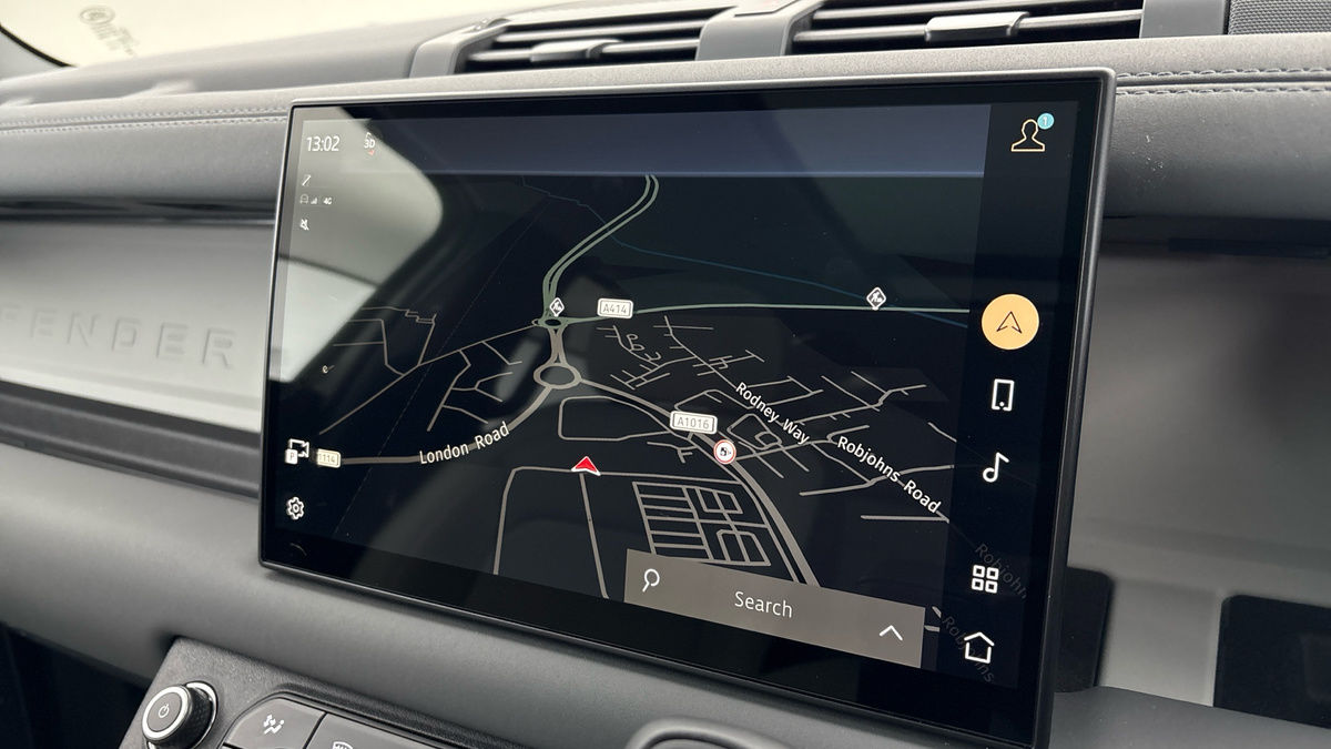 Land Rover Defender 110 Urban Image 17