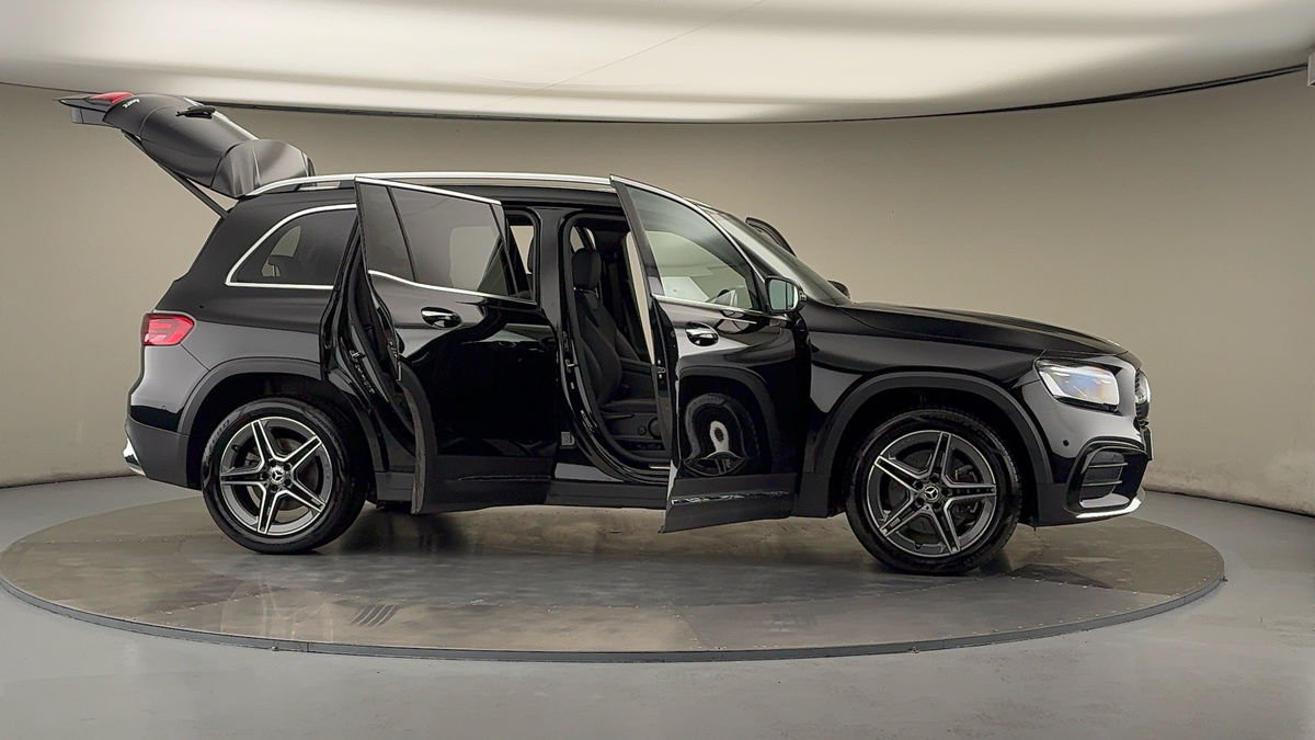 More views of Mercedes-Benz GLB