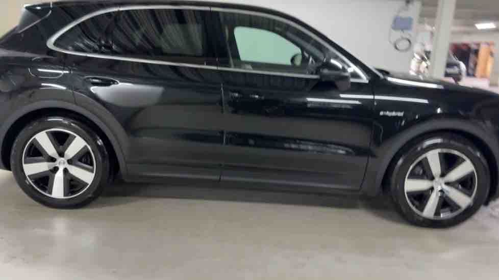 More views of Porsche Cayenne