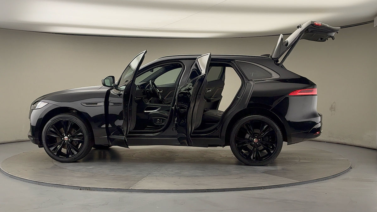 More views of Jaguar F-PACE