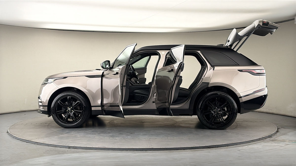 More views of Land Rover Range Rover Velar