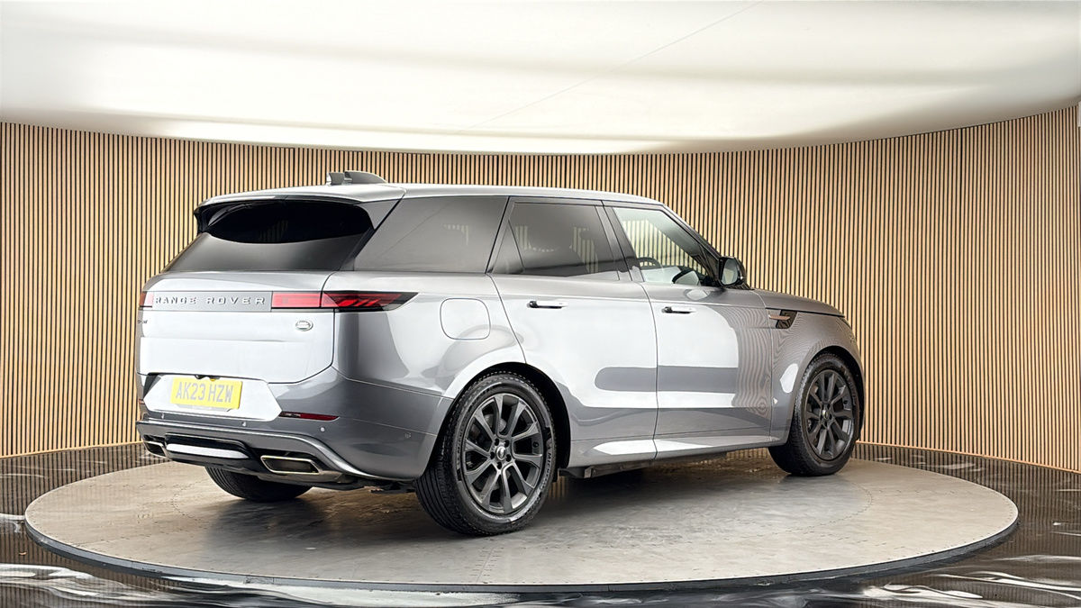 Land Rover Range Rover Sport Image 21