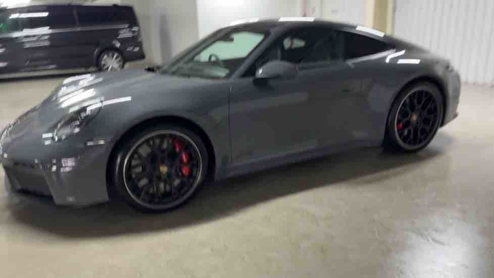 More views of Porsche 911