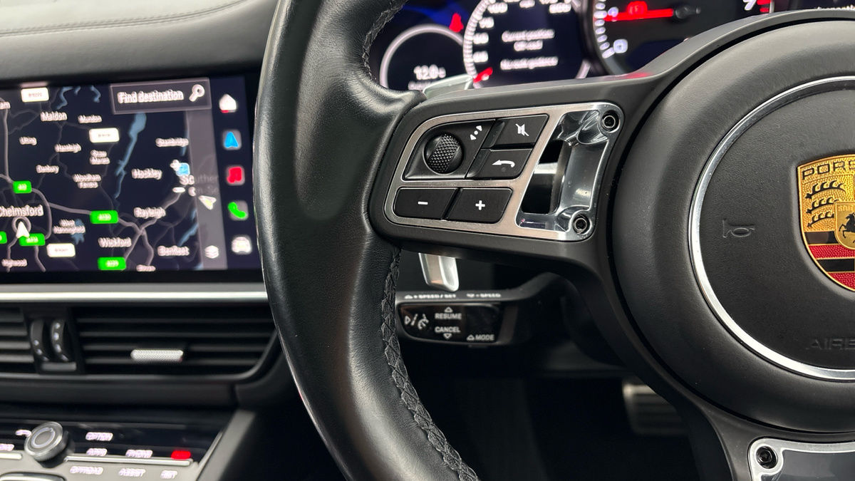 Porsche Cayenne Image 13