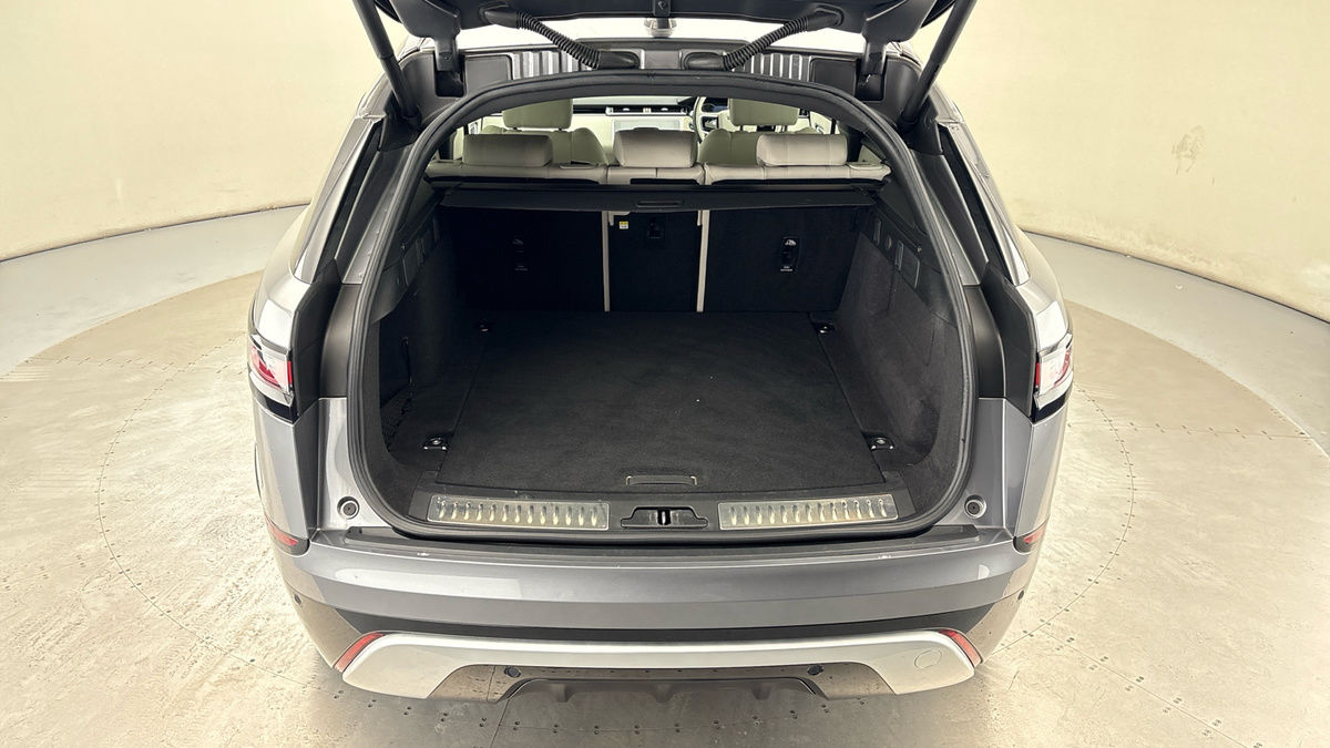 Land Rover Range Rover Velar Image 11