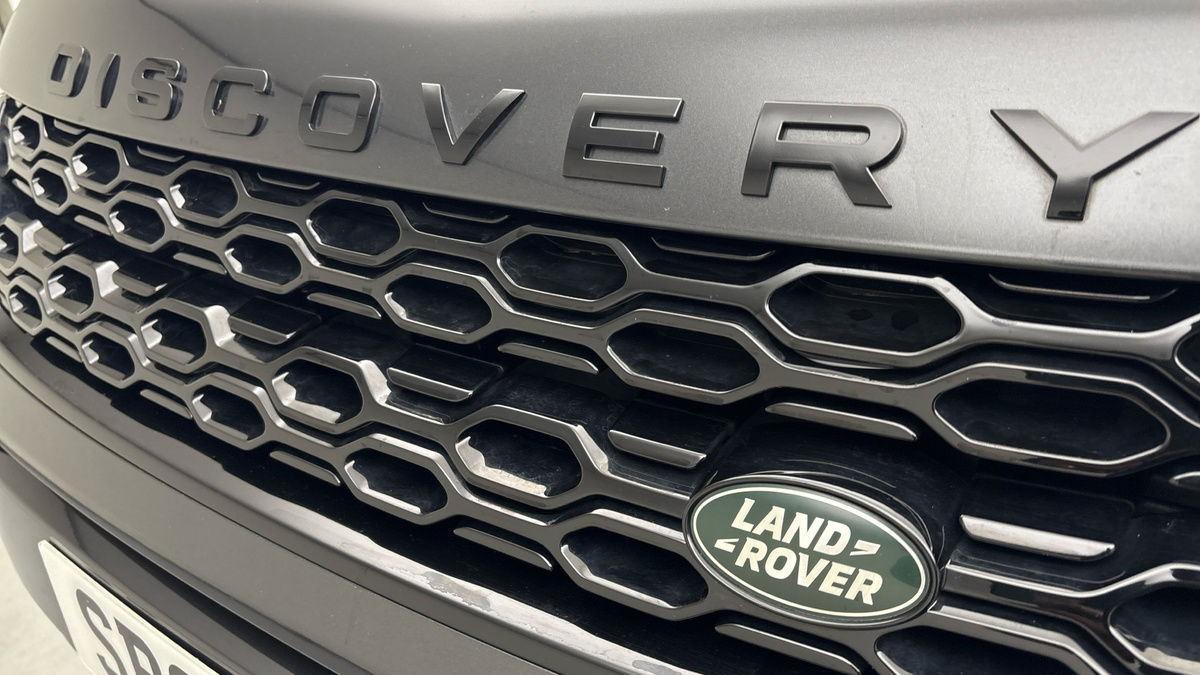 Land Rover Discovery Sport Image 24