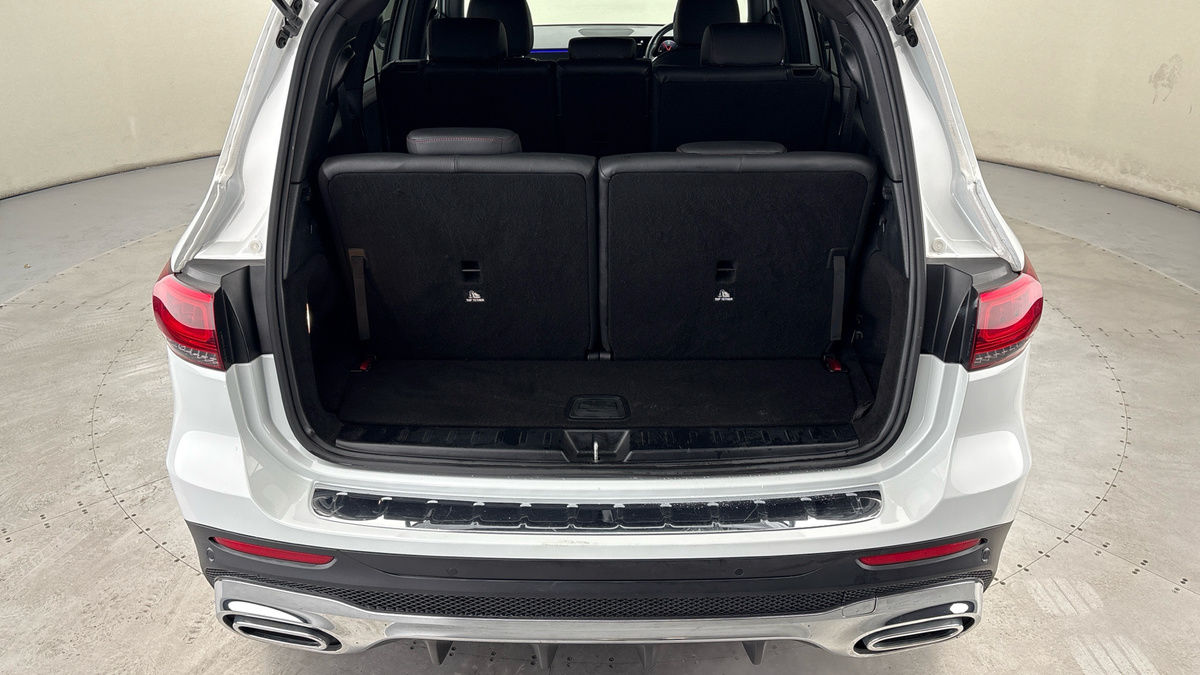 Mercedes-Benz GLB Image 11