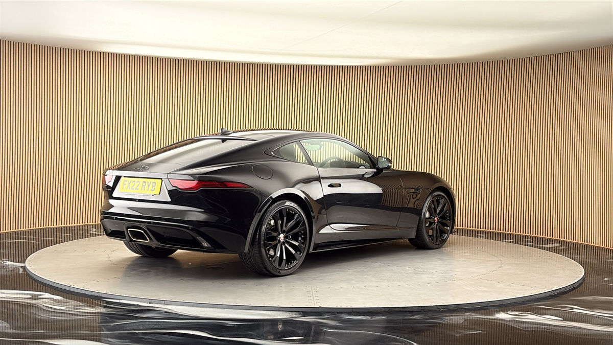 Jaguar F-Type Image 21