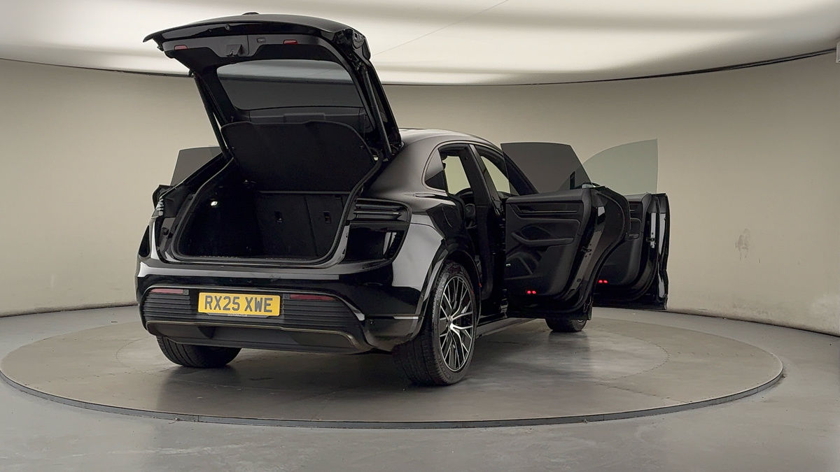 More views of Porsche Macan