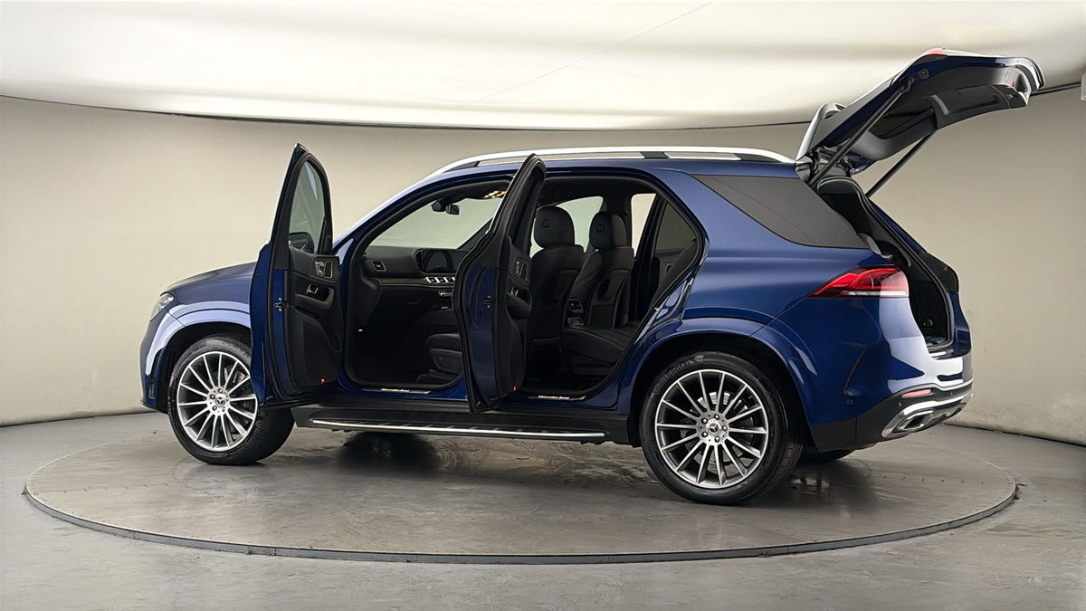 More views of Mercedes-Benz GLE