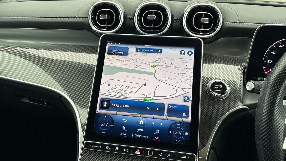 Mercedes-Benz GLC Image 17