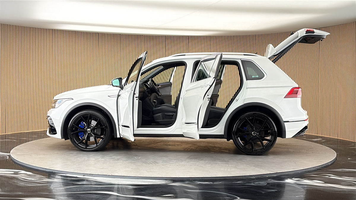 More views of Volkswagen Tiguan