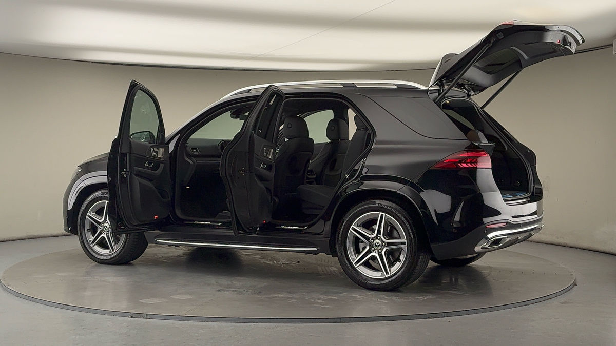 More views of Mercedes-Benz GLE