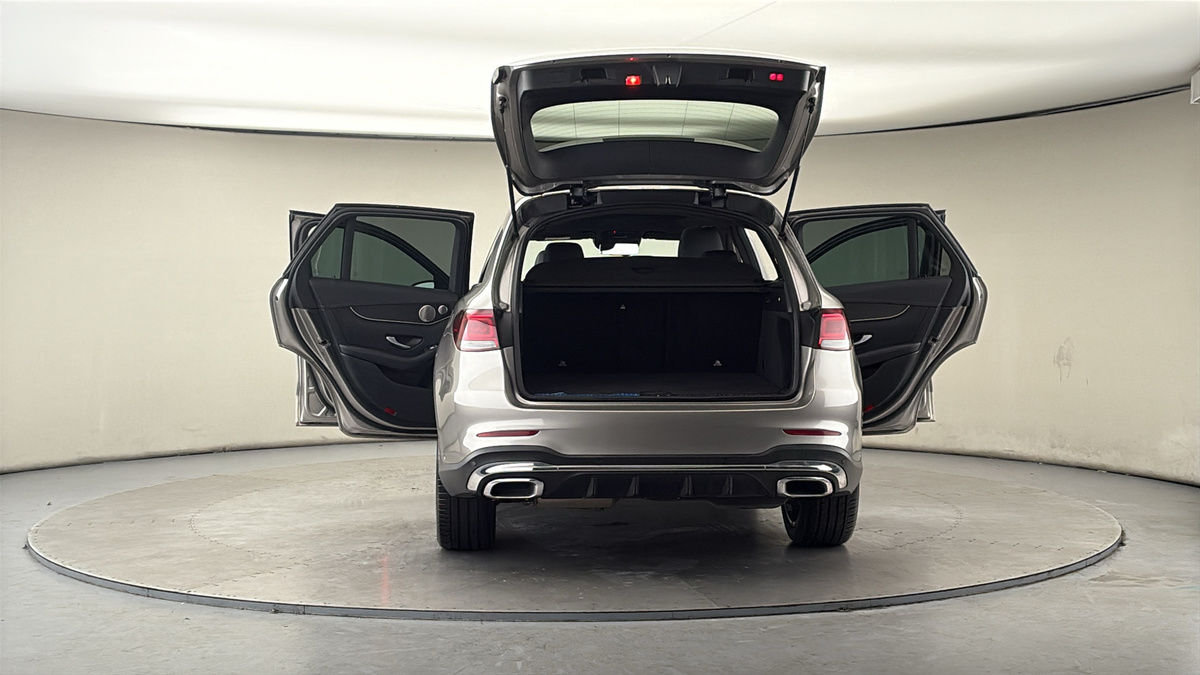 More views of Mercedes-Benz GLC