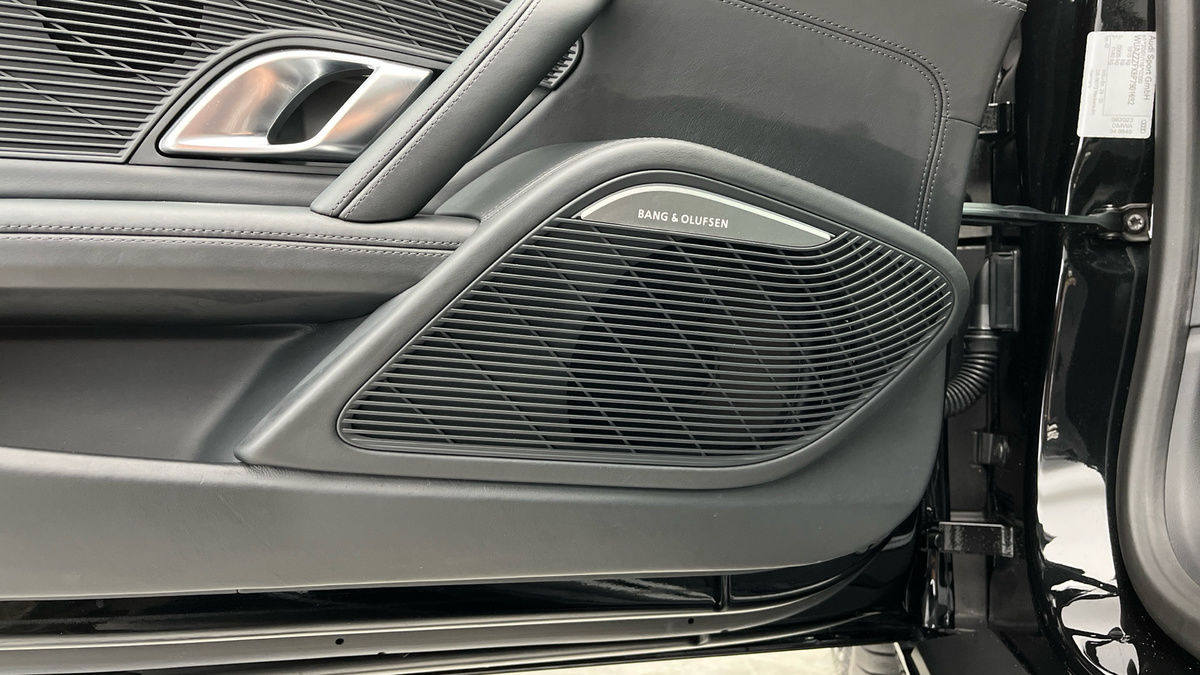 Audi R8 Image 8