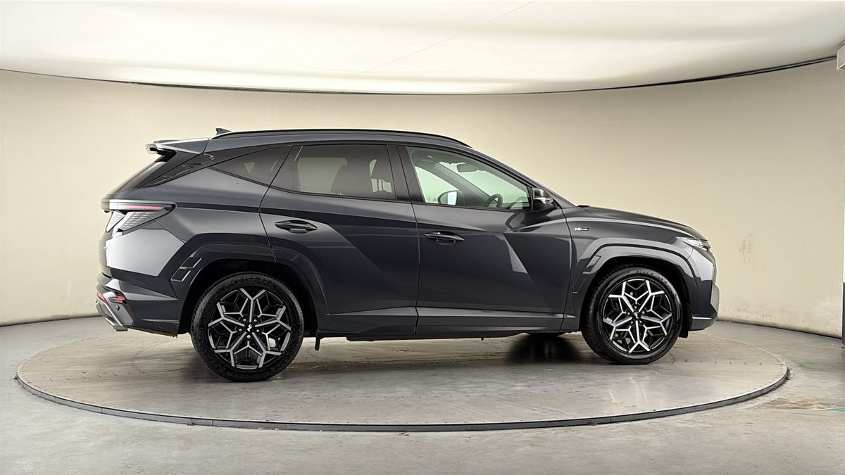 More views of Hyundai TUCSON