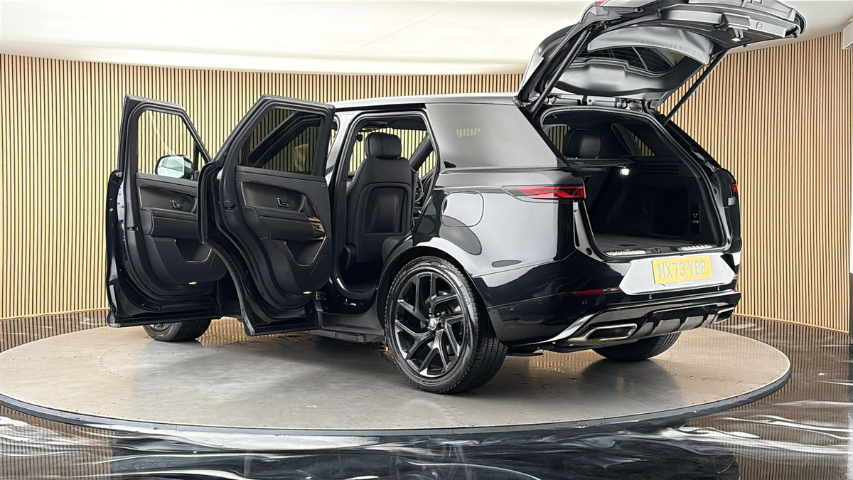 More views of Land Rover Range Rover Sport