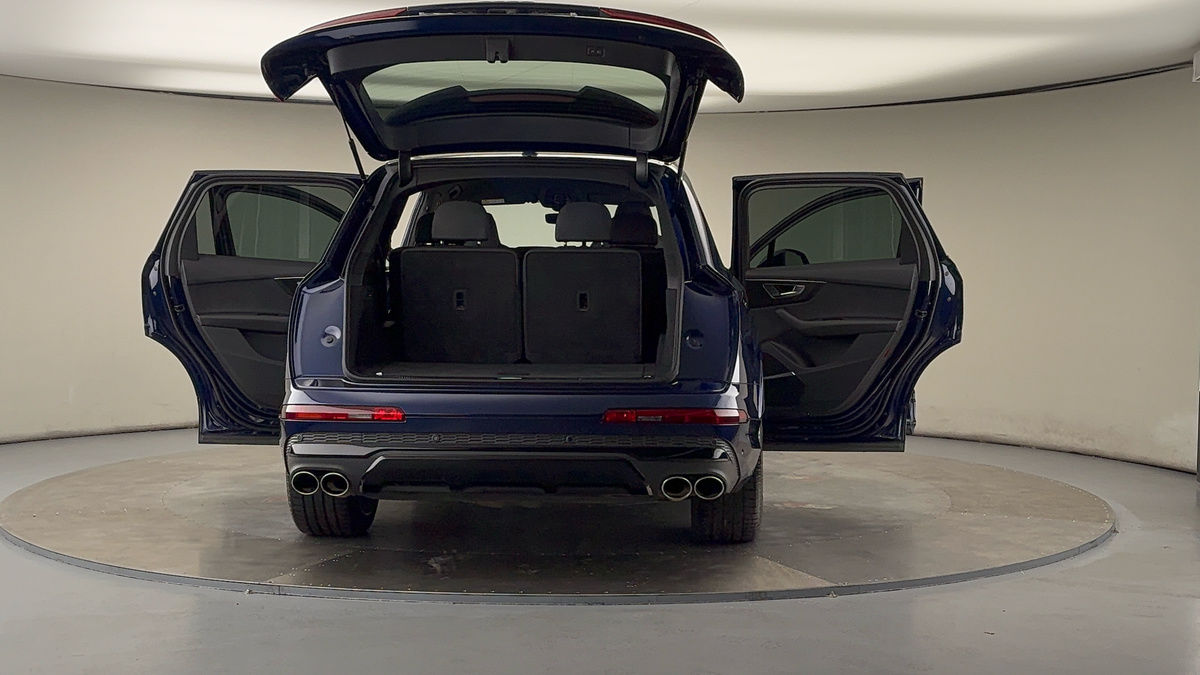 More views of Audi SQ7