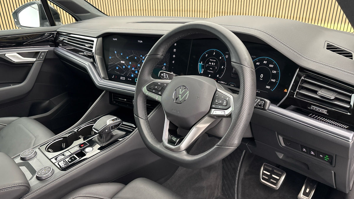 Volkswagen Touareg Image 5