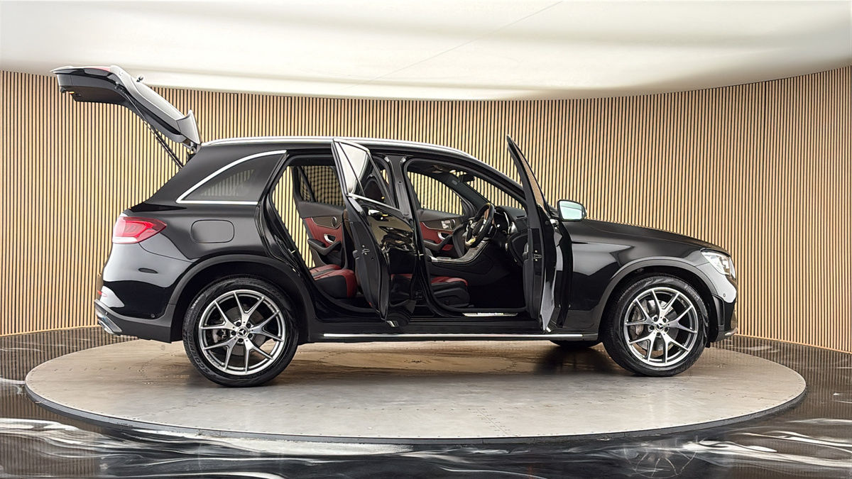 More views of Mercedes-Benz GLC