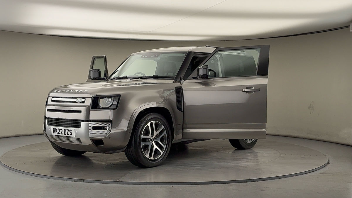 More views of Land Rover Defender 90