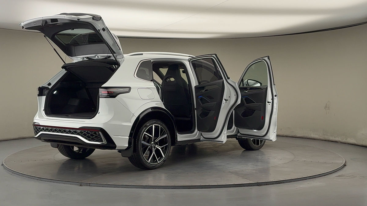 More views of Volkswagen Tiguan