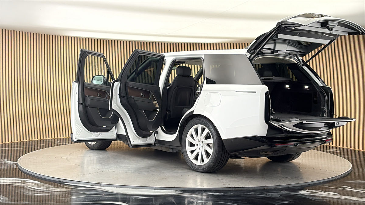 More views of Land Rover Range Rover