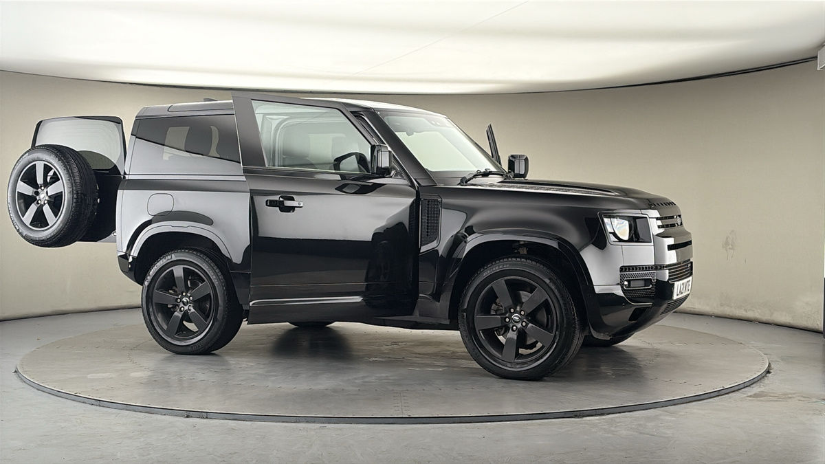 More views of Land Rover Defender 90