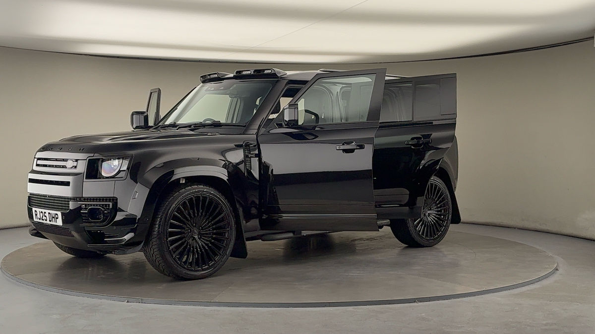 Land Rover Defender 110 Urban Image 22