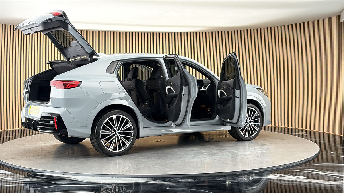 More views of BMW X2