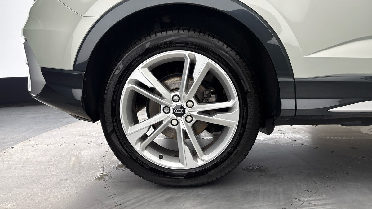 Audi Q3 Image 10