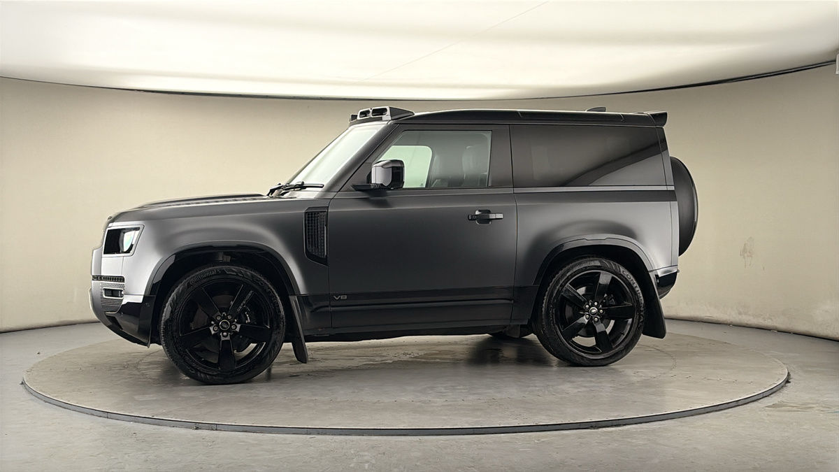 More views of Land Rover Defender 90