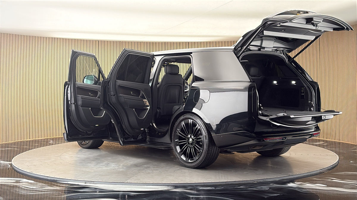 More views of Land Rover Range Rover