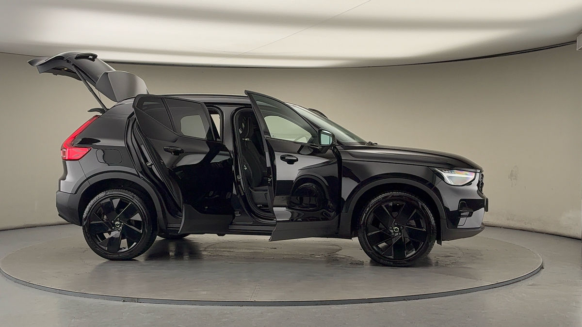 More views of Volvo XC40