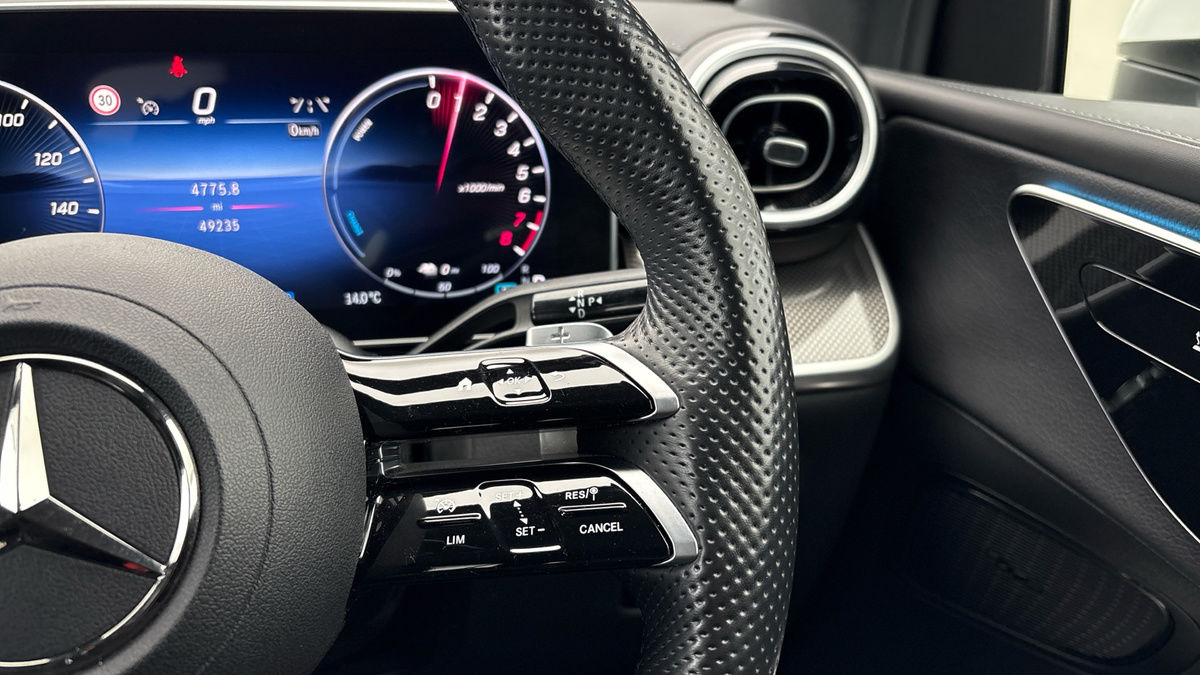 Mercedes-Benz GLC Image 14