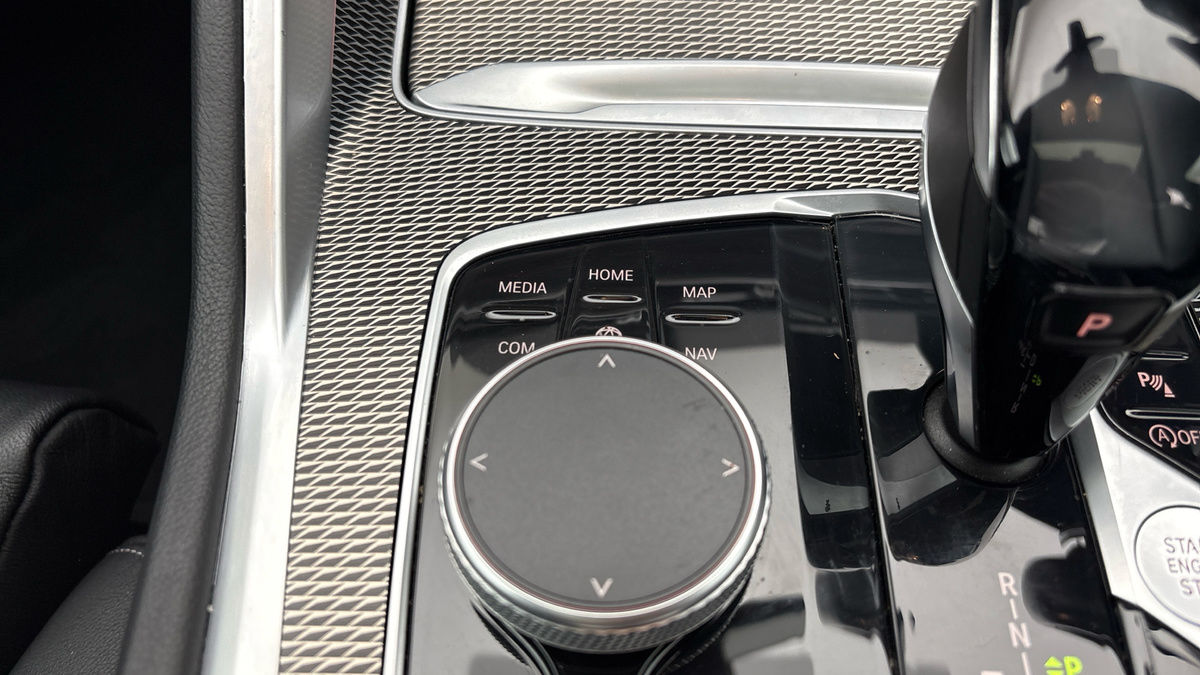 BMW X6 Image 28