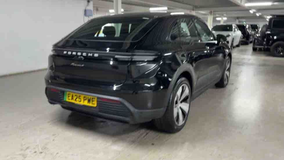 More views of Porsche Macan