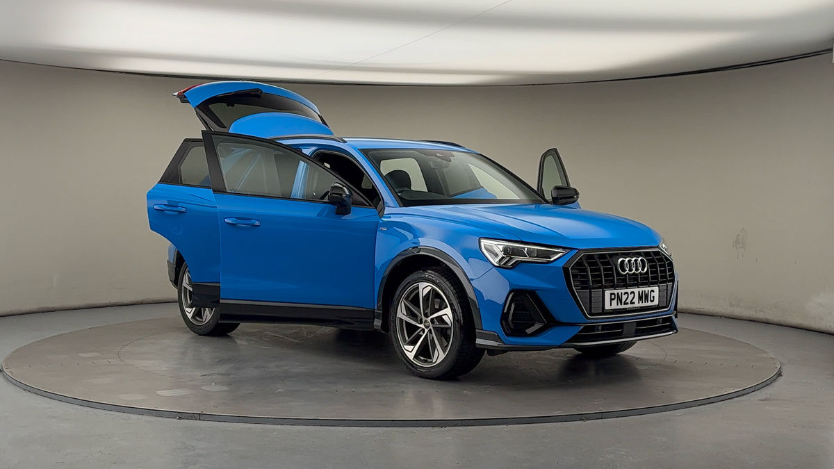 More views of Audi Q3